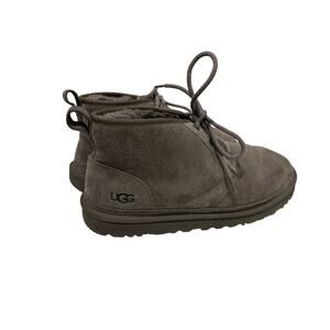 UGG Neumel Men’s Size 13 Gray Suede Shearling Lined Chukka Boots